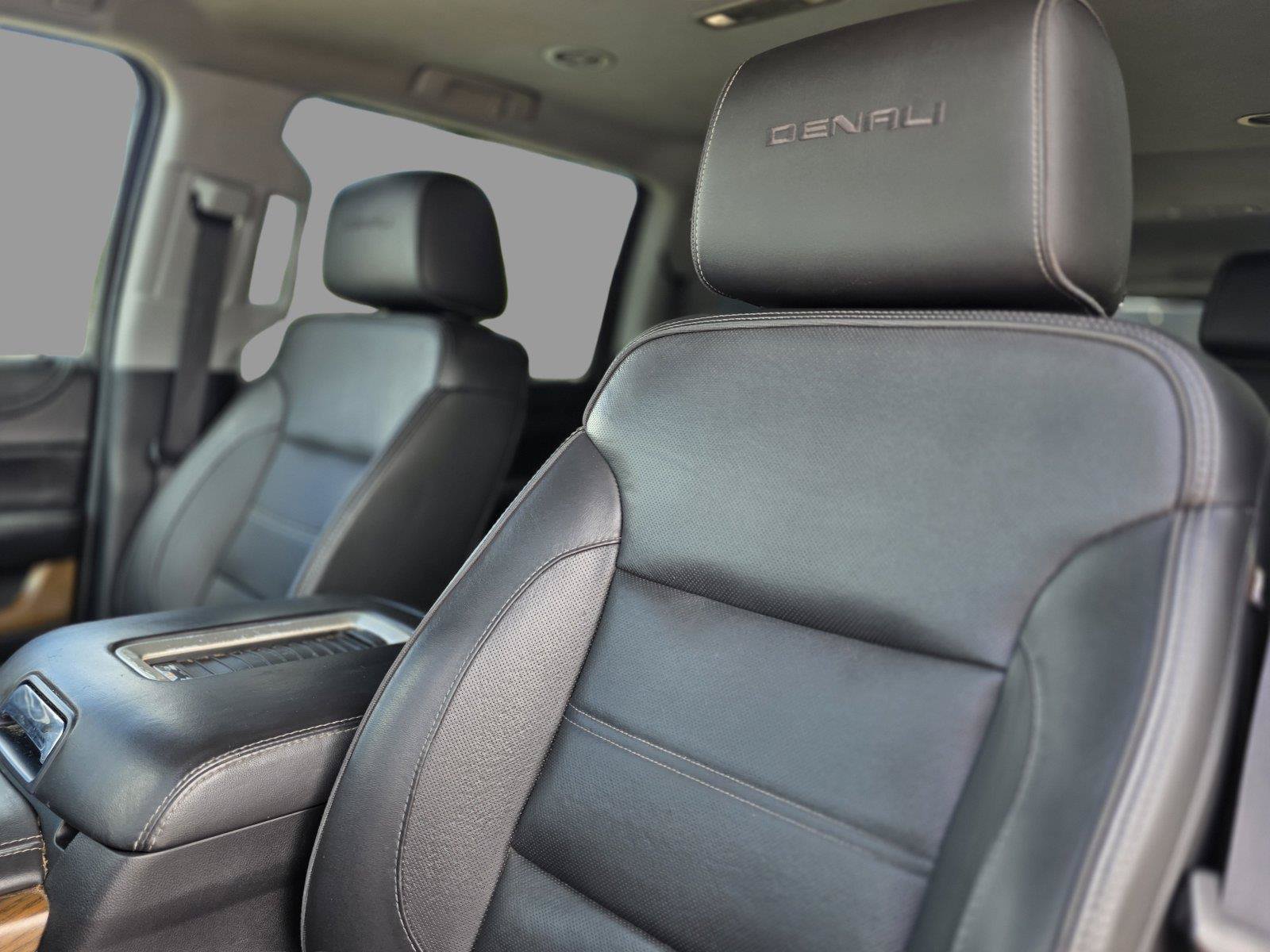 Used 2020 GMC Yukon XL Denali AWD/4WD image 20