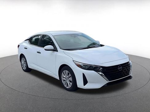 Used 2025 Nissan Sentra S image 3