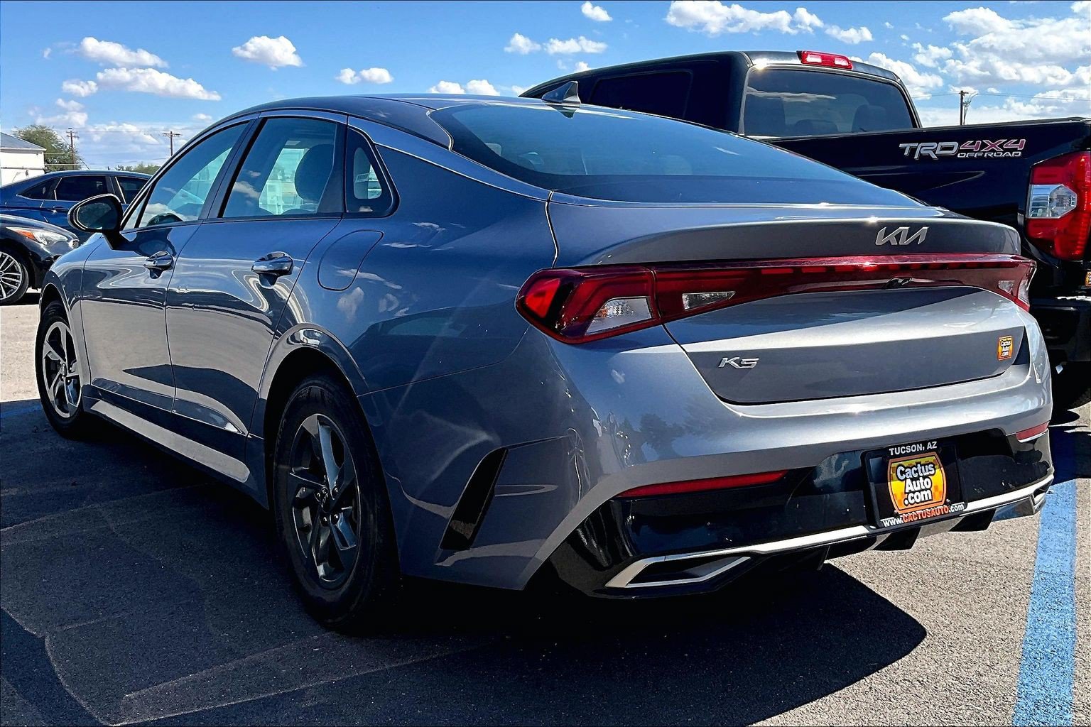 Used 2022 Kia K5 LXS FWD image 2