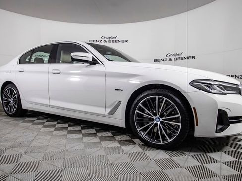 Used 2023 BMW 530e w/ Premium Package image 1