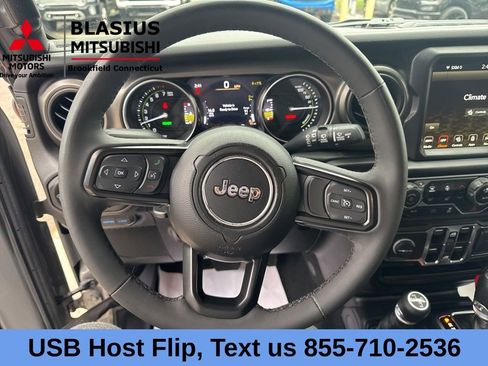 Used 2023 Jeep Wrangler Unlimited w/ Sun & Screen Package AWD/4WD image 28