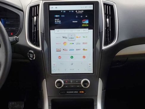 Certified 2024 Ford Edge SEL w/ Convenience Package image 30