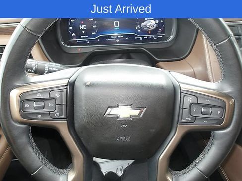 Used 2023 Chevrolet Suburban High Country AWD/4WD image 19