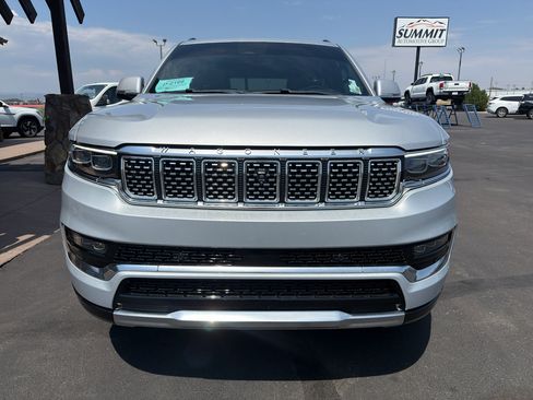 Used 2022 Jeep Grand Wagoneer Series I AWD/4WD image 4