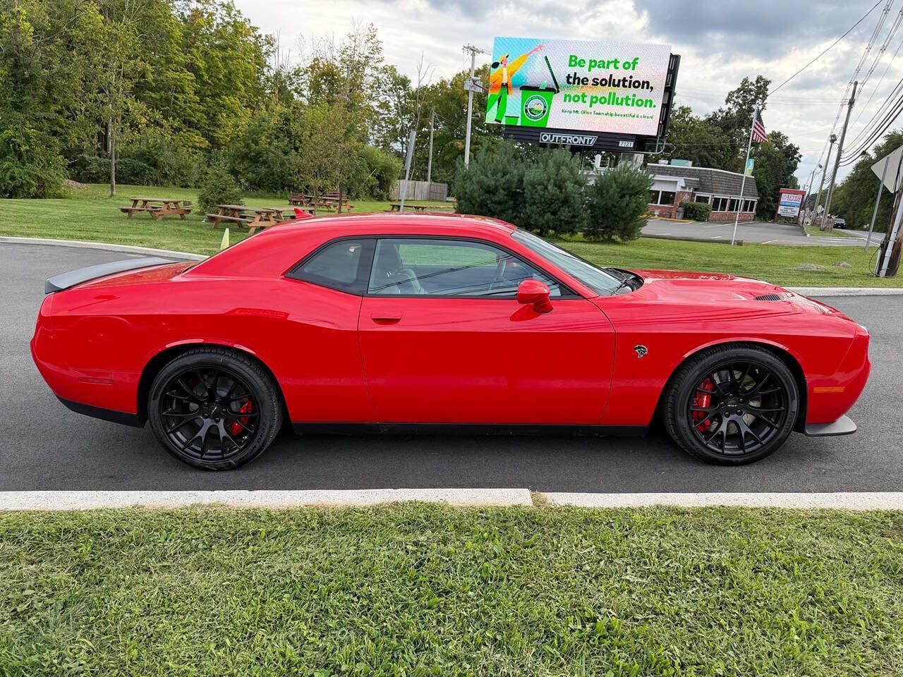 Used 2015 Dodge Challenger SRT Hellcat RWD image 7