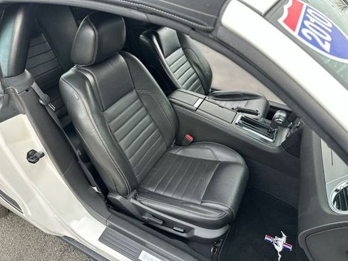 Used 2010 Ford Mustang GT RWD image 25