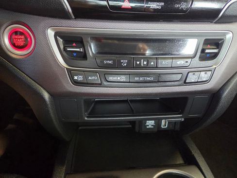 Used 2021 Honda Ridgeline Sport image 40