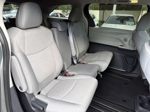 Certified 2024 Toyota Sienna LE w/ LE Plus Package AWD/4WD image 17