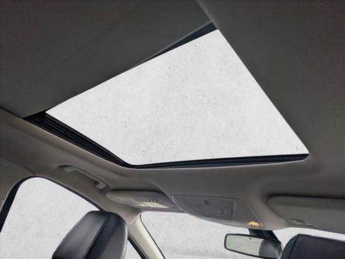 Used 2017 Ford Escape Titanium image 19