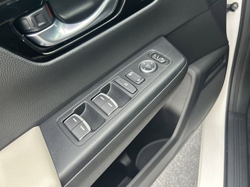 Used 2025 Honda CR-V EX-L image 10