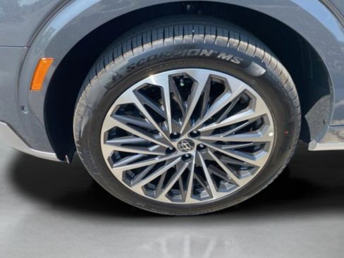New 2026 Hyundai Palisade Calligraphy FWD image 11