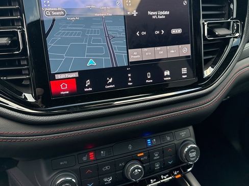 Used 2026 Dodge Durango GT image 9