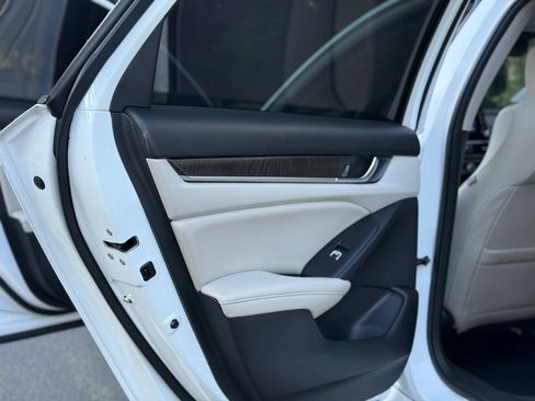 Used 2022 Honda Accord EX-L image 22