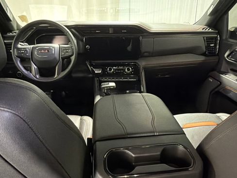 Certified 2023 GMC Sierra 1500 AT4 w/ AT4 Premium Package AWD/4WD image 3
