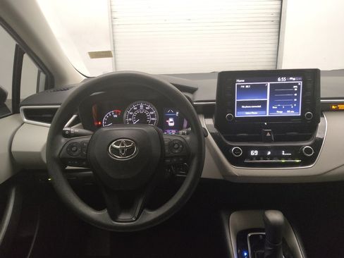 Used 2022 Toyota Corolla LE FWD image 22