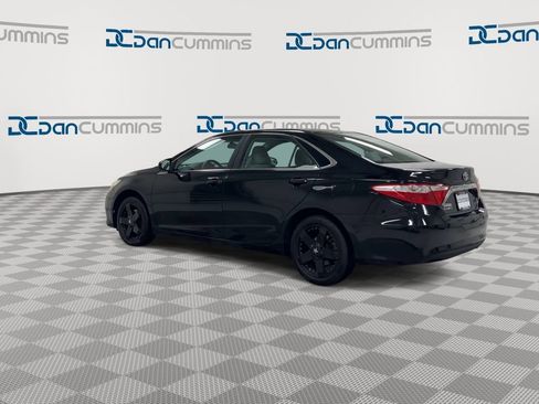 Used 2016 Toyota Camry LE image 6