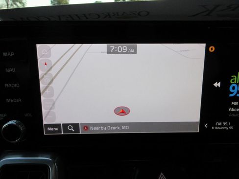 Used 2023 Kia Sorento SX AWD/4WD image 32