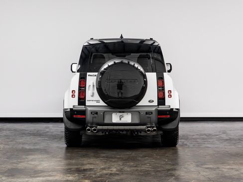 Used 2023 Land Rover Defender 110 X-Dynamic SE AWD/4WD image 17