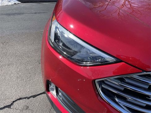 Used 2024 Ford Edge Titanium image 38