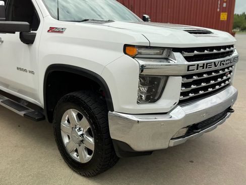 Used 2020 Chevrolet Silverado 2500 LTZ w/ LTZ Premium Package AWD/4WD image 5