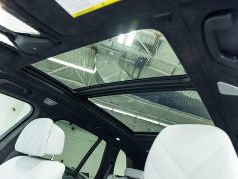 New 2026 BMW X5 M60i image 16