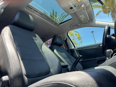 Used 2011 Volkswagen Jetta SE FWD image 10