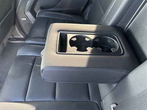 Used 2023 GMC Yukon SLT w/ SLT Premium Package image 22