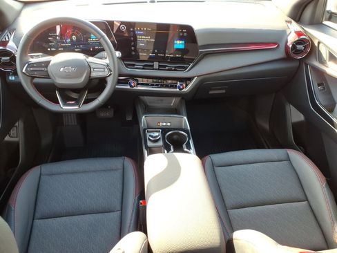 Certified 2025 Chevrolet Equinox RS image 9