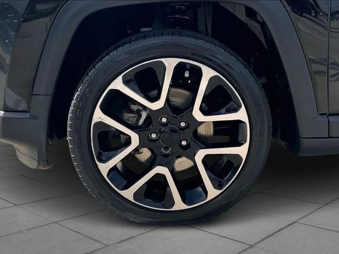 Used 2018 Jeep Compass Limited w/ Navigation Group image 11