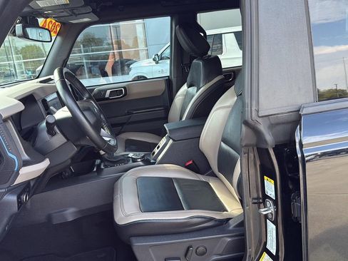 Used 2024 Ford Bronco Wildtrak image 10