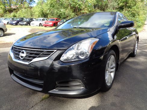 Used 2011 Nissan Altima 2.5 S image 1