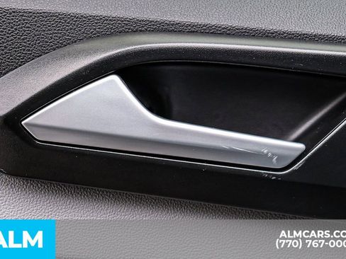 Used 2022 Volkswagen Taos SE image 52