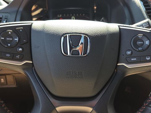 Used 2025 Honda Passport TrailSport image 38