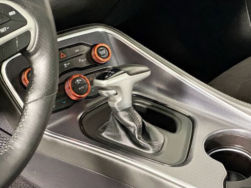 Used 2016 Dodge Challenger R/T Scat Pack w/ Leather Interior Group image 34