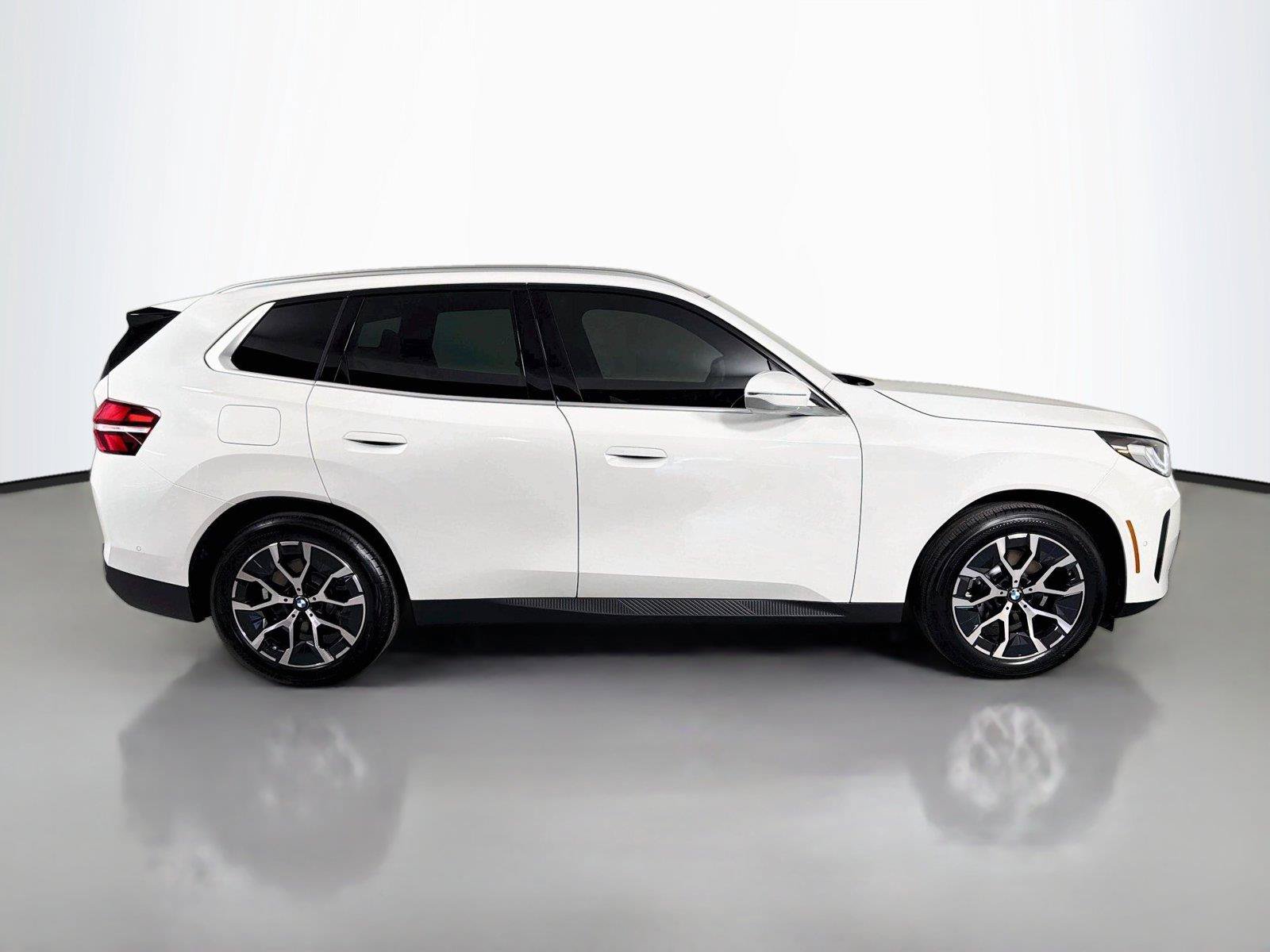 New 2026 BMW X3 xDrive30i w/ Convenience Package AWD/4WD image 4