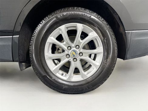 Used 2021 Chevrolet Equinox LS w/ LS Convenience Package image 31