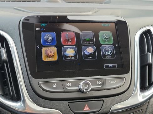 Used 2018 Chevrolet Equinox Premier FWD image 21