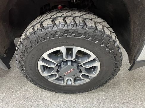 Used 2022 GMC Sierra 2500 SLT w/ SLT Convenience Package AWD/4WD image 19
