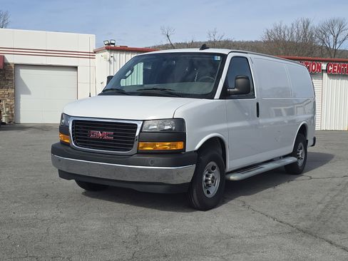 Used 2024 GMC Savana 2500 RWD 2500 135 w/ Driver Convenience Package image 1