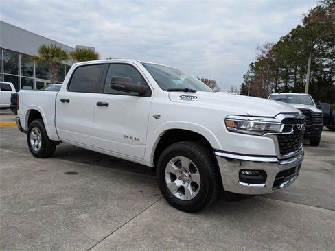 New 2026 RAM 1500 4x4 Crew Cab image 2