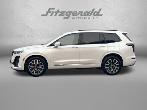 Certified 2024 Cadillac XT6 Sport w/ Technology Package AWD/4WD image 5