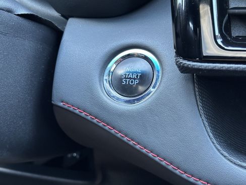 Used 2022 Toyota Highlander XSE FWD image 25