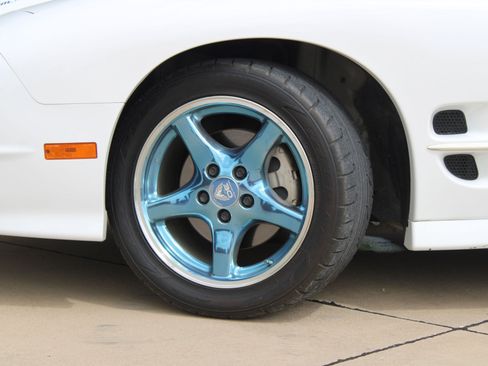 Used 1999 Pontiac Firebird Trans Am RWD image 28