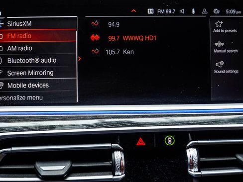 Used 2022 BMW X7 M50i w/ Executive Package image 30