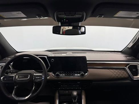 Used 2023 GMC Canyon Denali image 6