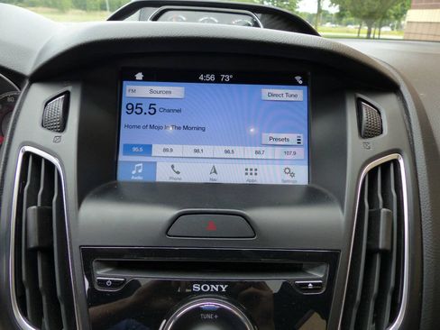 Used 2018 Ford Focus ST w/ Equipment Group 402A FWD image 41