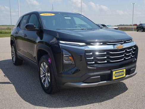 Used 2026 Chevrolet Equinox LT AWD/4WD image 3