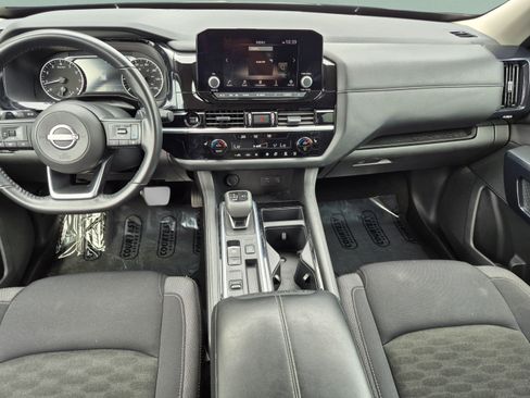 Certified 2025 Nissan Pathfinder SV FWD image 15