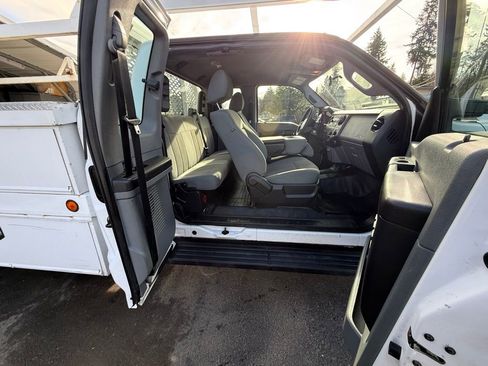 Used 2014 Ford F450 XL w/ Power Equipment Group image 21