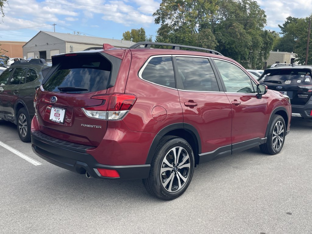 Used 2023 Subaru Forester Limited w/ Popular Package #3 AWD/4WD image 6